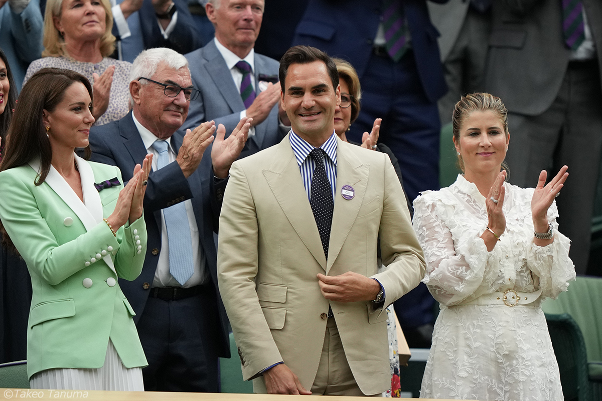 芝の王者”フェデラーがウィンブルドンに登場。約2分間拍手と歓声止まず