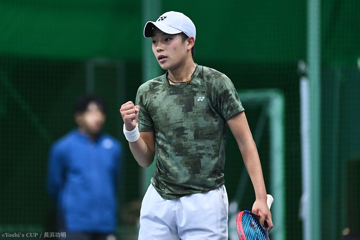 西岡良仁　着用テニスウェア Mサイズ 黒/青/緑 西岡良仁 着用テニスウェア Mサイズ 黒/青/緑 - メルカリ