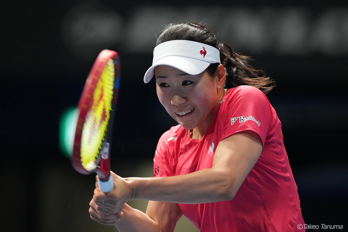 日比野菜緒、4度のマッチポイントをはねのけ世界50位をフルセットで