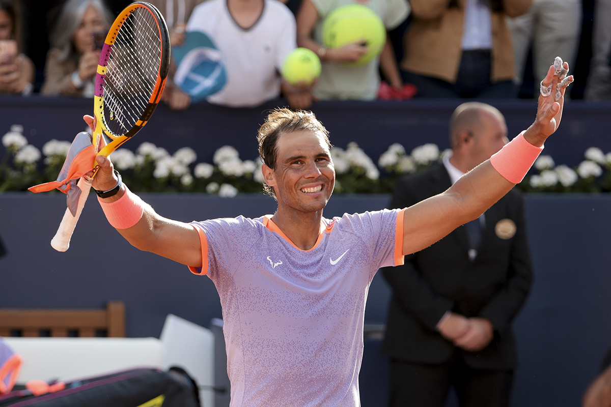 ナダルが1年11ヵ月ぶりにクレーコートでプレー。快勝で初戦突破「観客