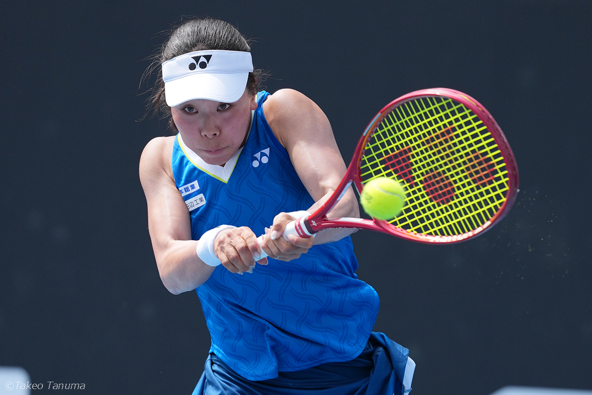 坂詰姫野が全仏オープン予選決勝へ、フォン・ダイヒマンをフルセットで下す
